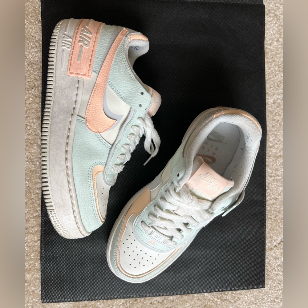 Nike Women’s Air Force 1 Shadow